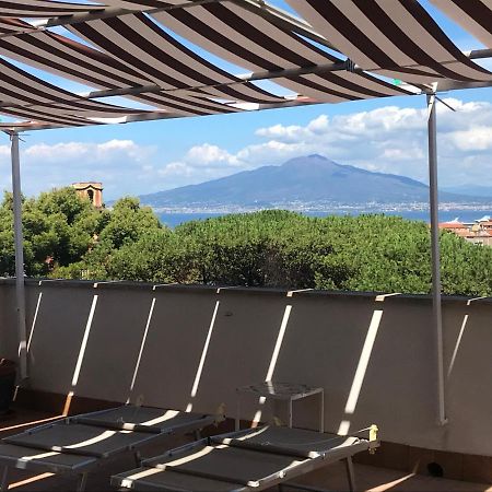 Casa Bice Amazing View Of Vesuvius Lägenhet Sorrento Exteriör bild