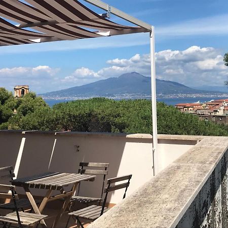 Casa Bice Amazing View Of Vesuvius Lägenhet Sorrento Exteriör bild