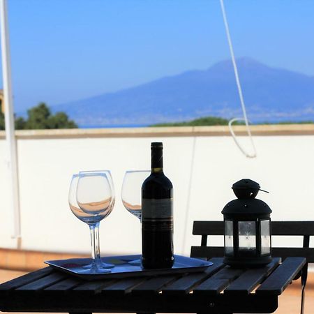 Casa Bice Amazing View Of Vesuvius Lägenhet Sorrento Exteriör bild