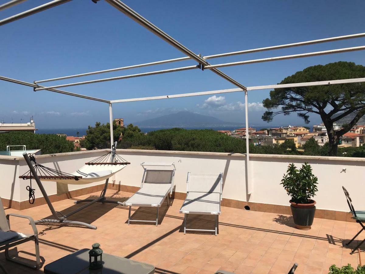 Casa Bice Amazing View Of Vesuvius Lägenhet Sorrento Exteriör bild