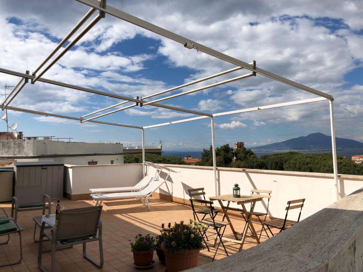 Casa Bice Amazing View Of Vesuvius Lägenhet Sorrento Exteriör bild